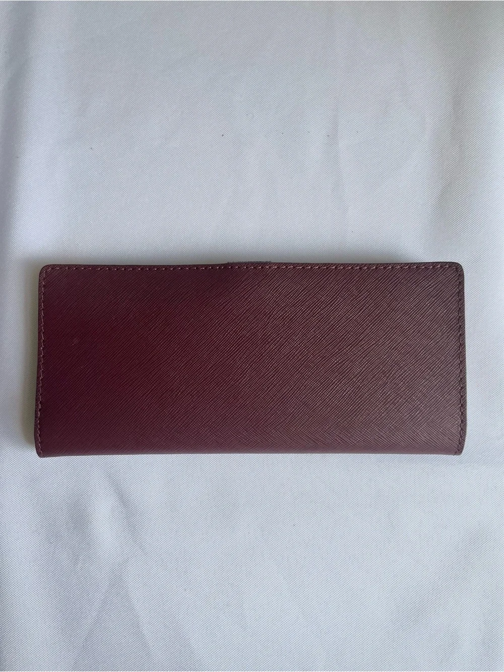 Michael Kors Jet Set  Saffiano Slim Bi-Fold Wallet in Wine